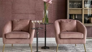 Rosa-Einrichtung-Riviera-Maison-mit-Sessel