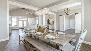 Moderner Landhausstil Wohnzimmer in weiß