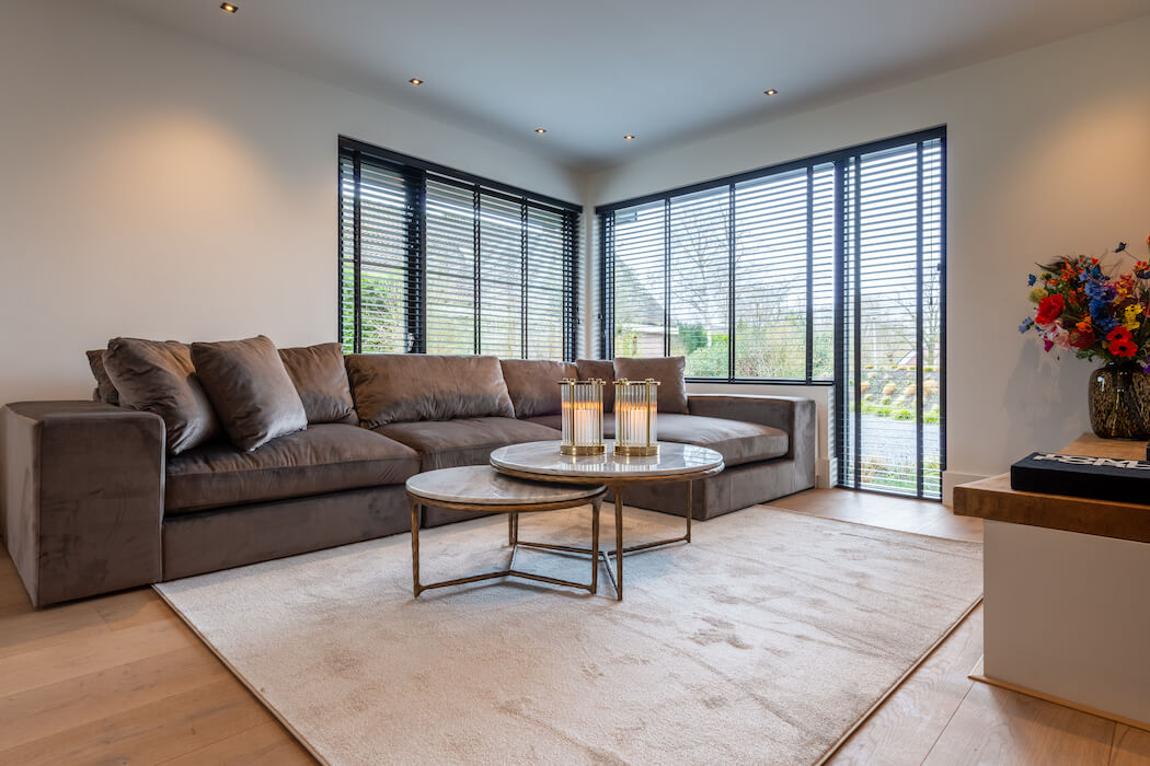 Richmond Interiors Sofa Santos in Samt liver