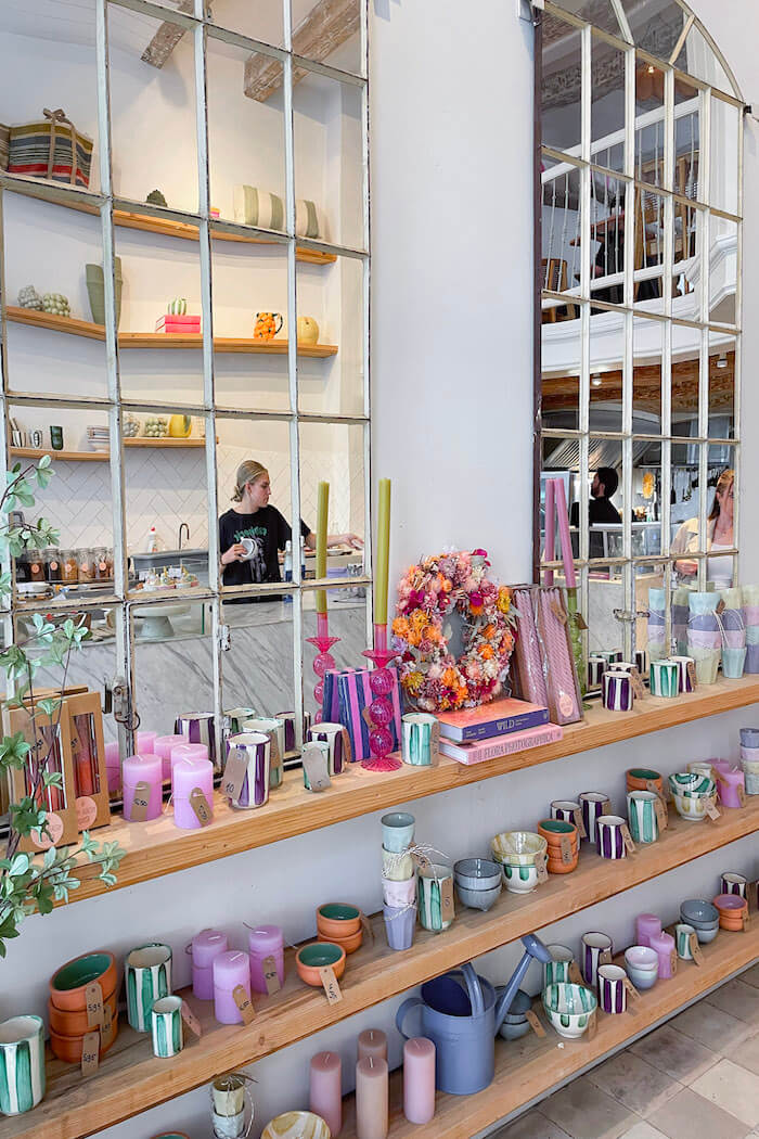 Amsterdam Shopping im Pluk Store und Café von innen