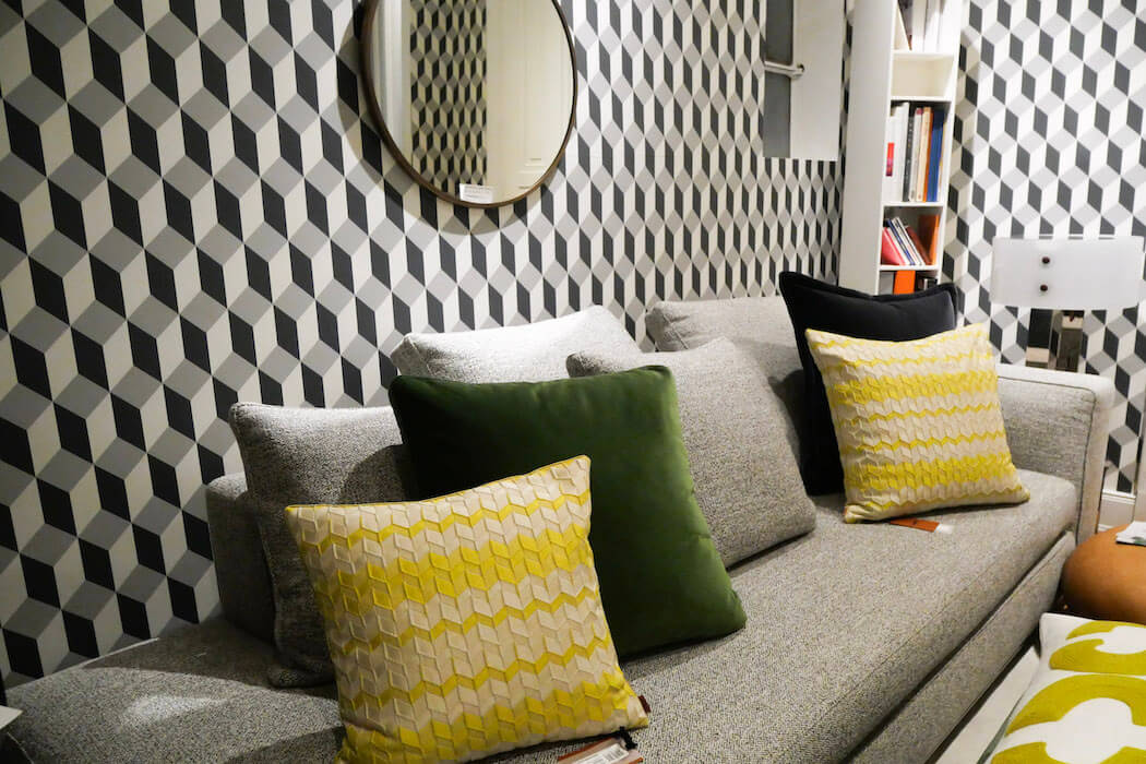 Bunte Kissen bei Wohndesign Cosi