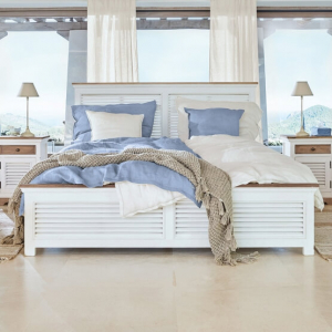 Maritime Einrichtung -Bett Antje antikweiss von Loberon