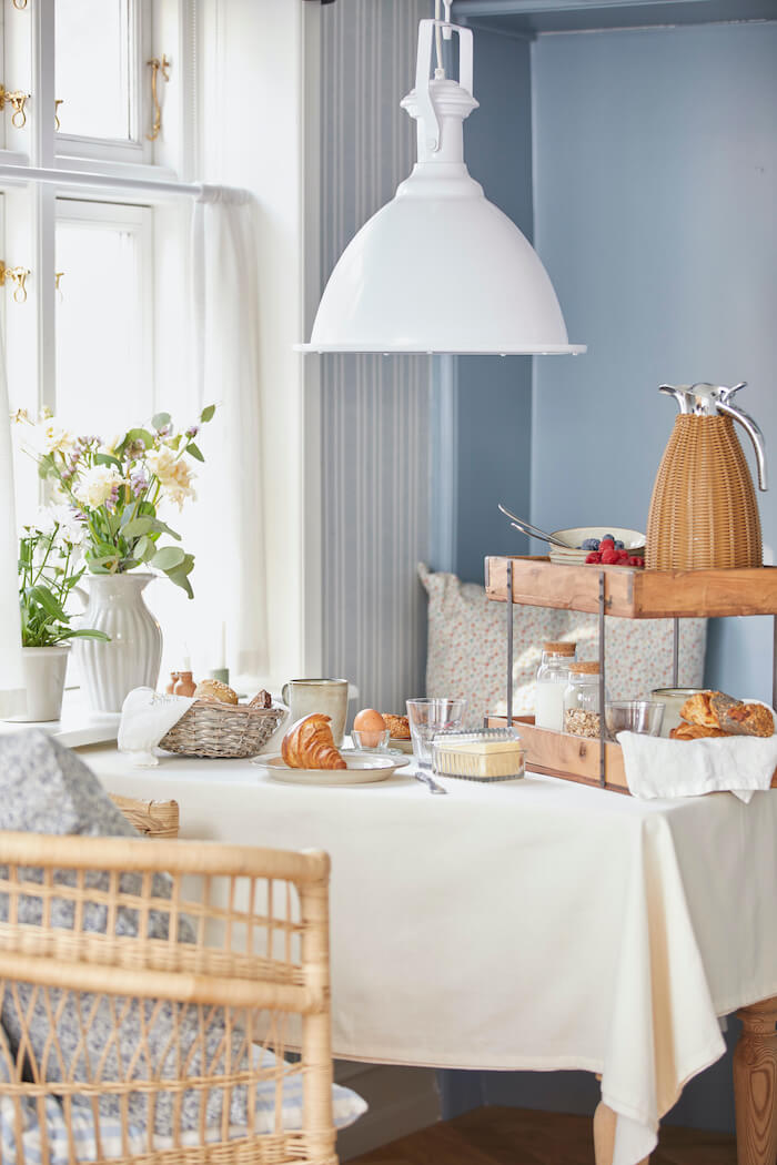Wand in Pastellfarben im Esszimmer von Ib Laursen