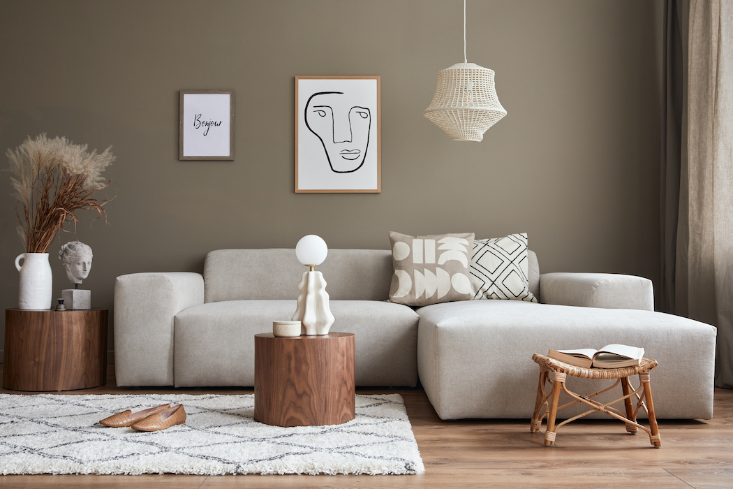 Taupe Farbe für Wände und Möbel